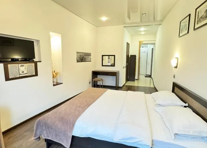 Mitskevycha Square 5 Apartament *