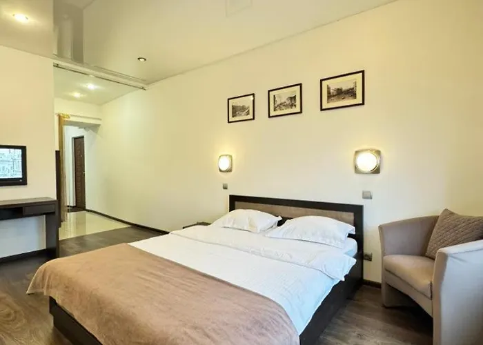 Apartament Mitskevycha Square 5