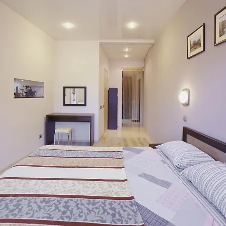 Mitskevycha Square 5 *